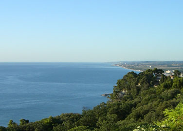 Blick auf Porto Recanati von Sirolo aus